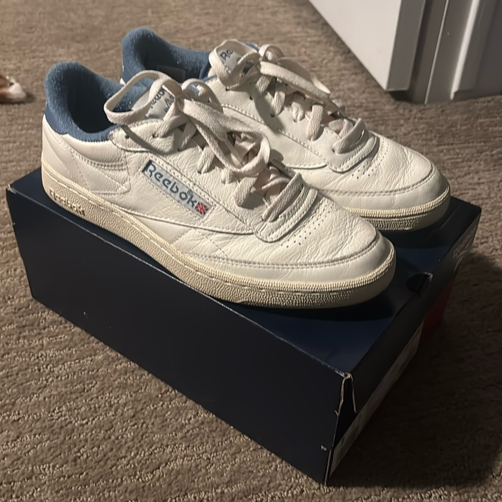 Men’s Reebok sneakers